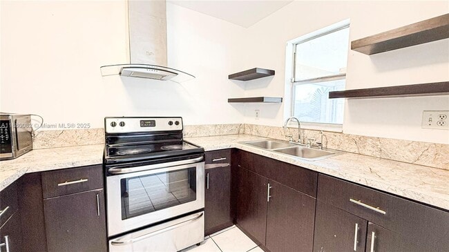 Photo - 3200 NW 5th Terrace Unidad 8