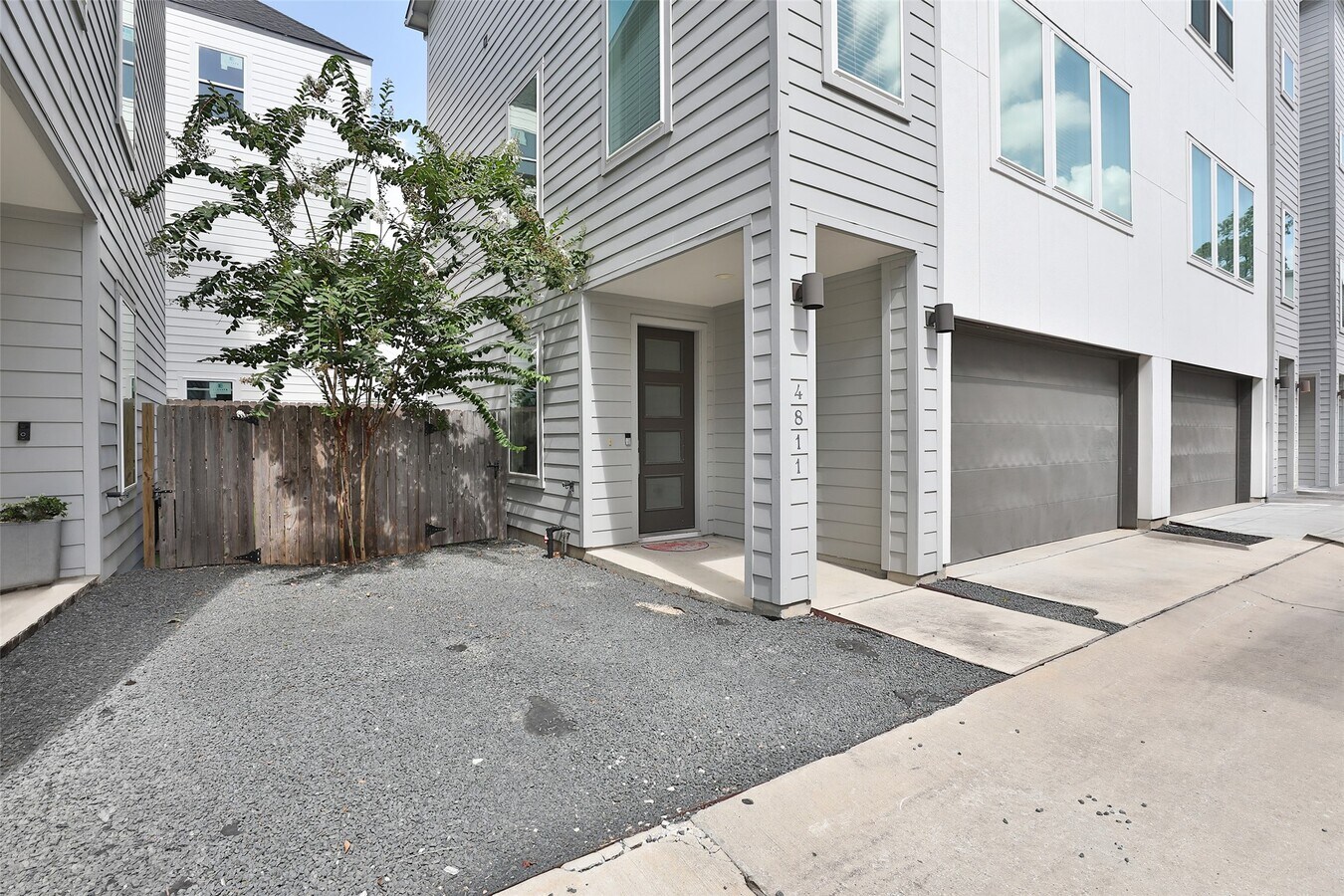 Photo - 4811 Martin Oaks Ln