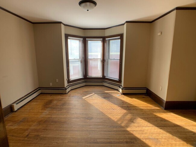 Photo - 698 Conway St Unidad Upper