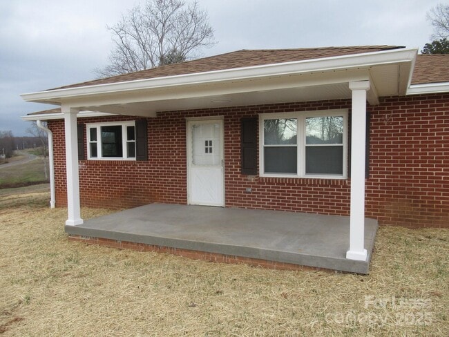 Photo - 7510 Palm Tree Church Rd