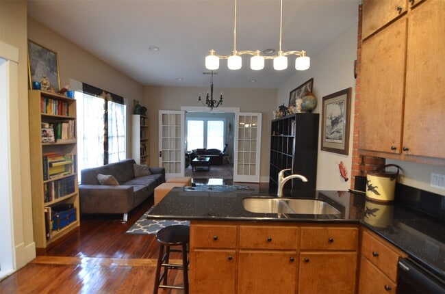 Photo - 2120 McKee St