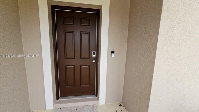 Photo - 4724 Yellow Elder Wy