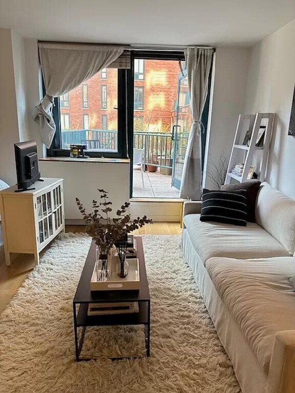 7 Lexington Ave Unit 9-U