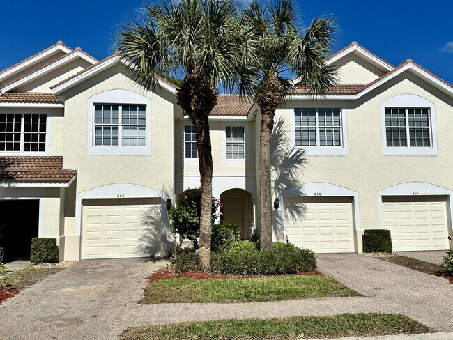 Building Photo - 860 Hampton Cir