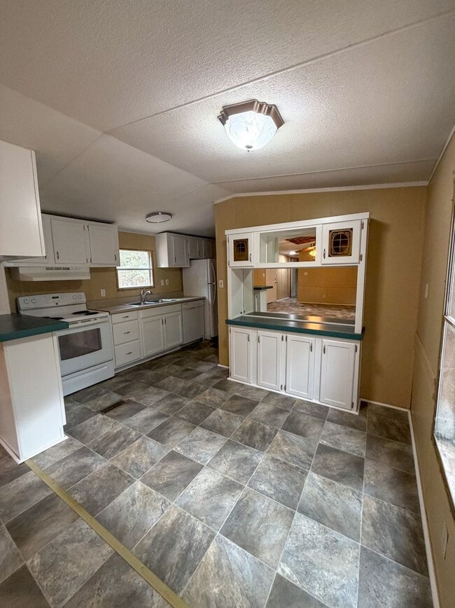 Photo - 624 Lance Ln