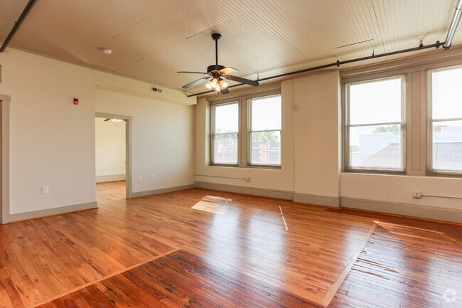 2BR,1BA