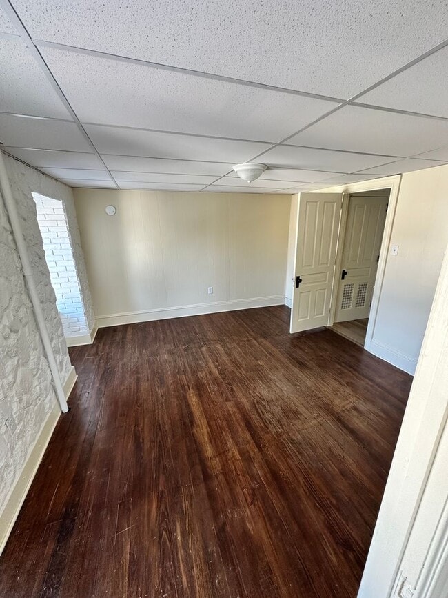Photo - Top Floor, Renovated 1 Bedroom Apartment-York City SD