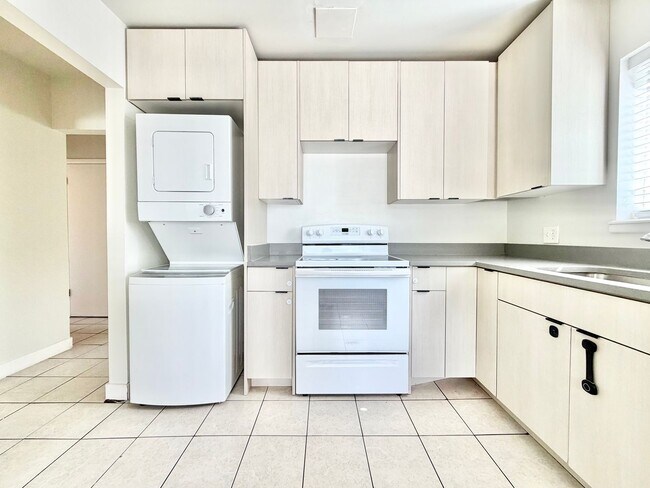 724 30th St Unidad Front