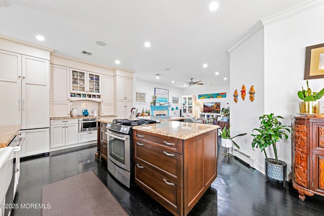 281 Cedar Ave