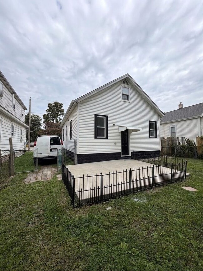 270 Homecrest Ave