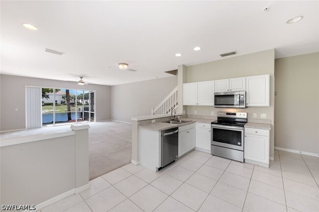 Photo - 1088 Oxford Ln
