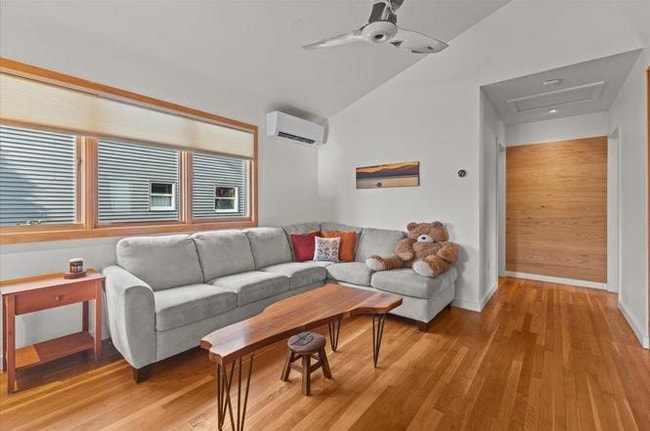 Photo - 44 Ferguson Ave