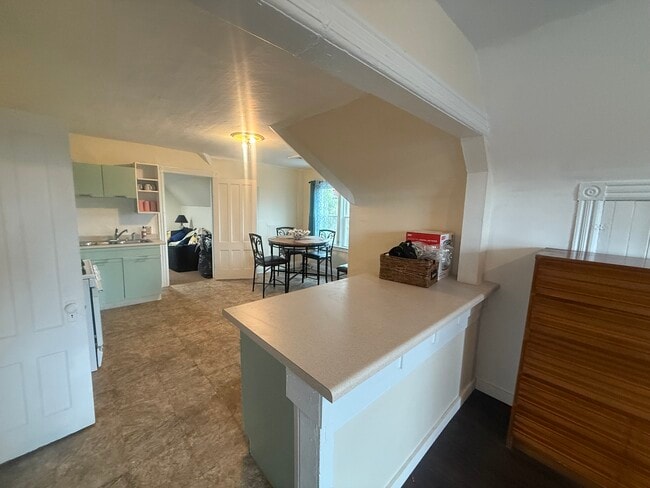 1222 Lenox Ave Unidad Furnished Skyview