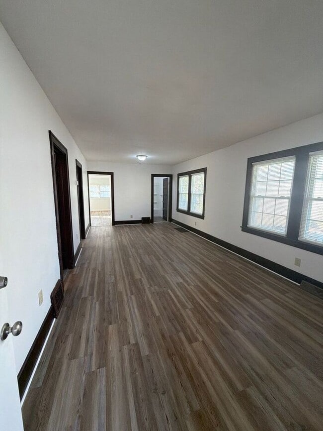 Photo - 780 Northfield Rd