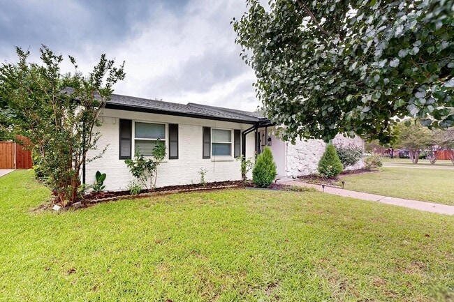 3264 Northaven Rd