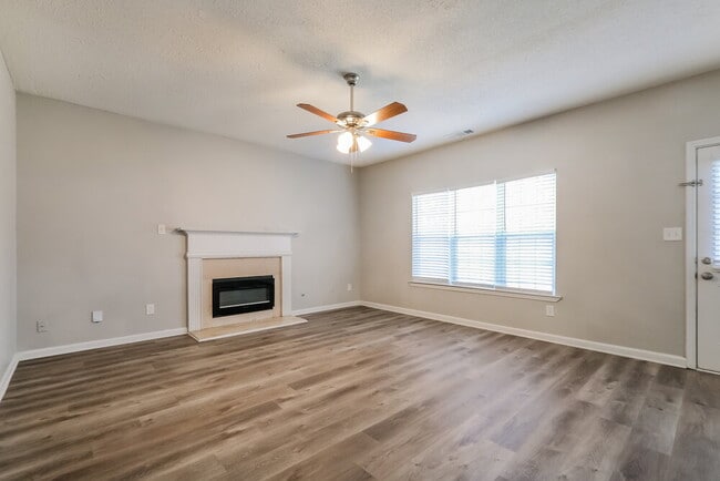 Photo - 3715 Summit Trce