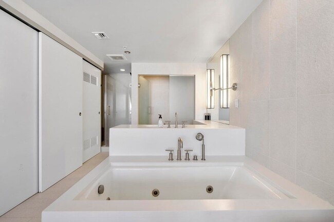 Photo - 3101 Bayshore Dr