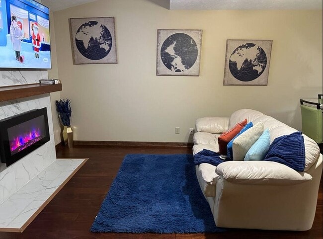 Photo - 1336 N Forest Dr