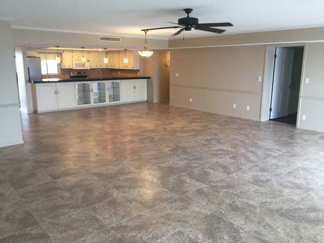 Building Photo - 944 Peninsula S Dr Unit 501 Rental