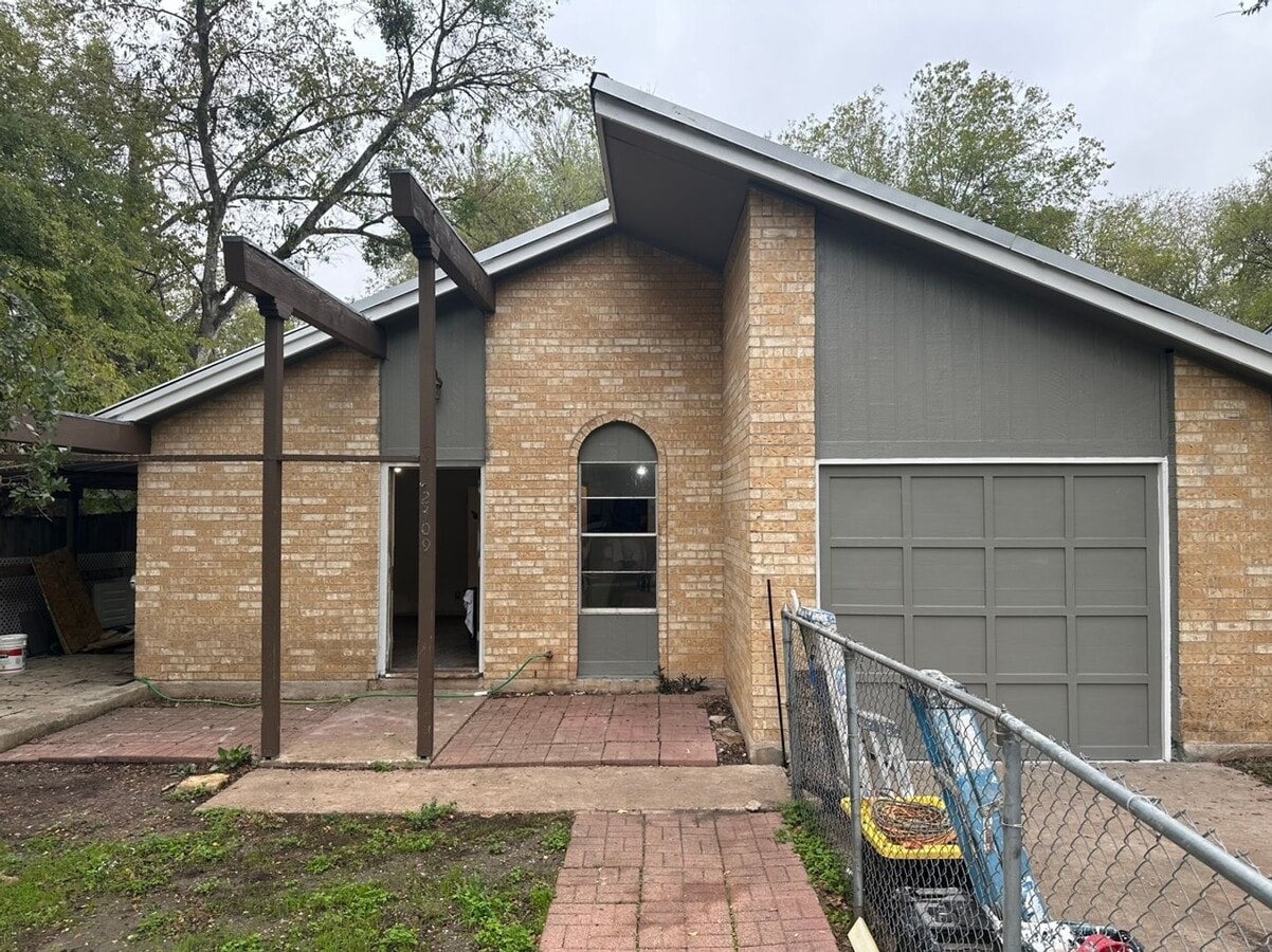 For Rent – 2309 Bitter Creek Dr, Austin, T... - For Rent – 2309 Bitter Creek Dr, Austin, T...