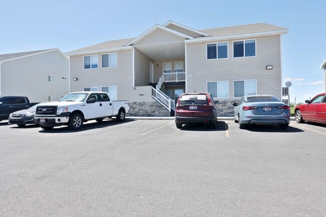 Building Photo - 5961 N Silver Fox Rd Unit #1