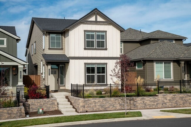 Building Photo - 20852 SE Denver Dr