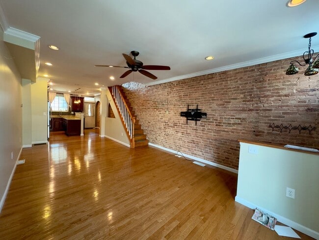 Photo - 415 S Bouldin St