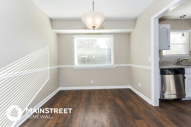 Photo - 406 Adeline Dr