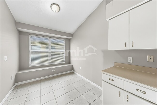30719 Tremont Dr