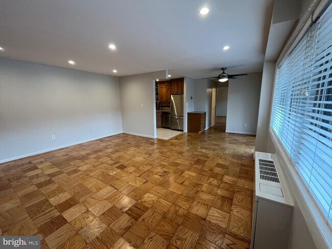 Photo - 1508 S George Mason Dr Unit 13