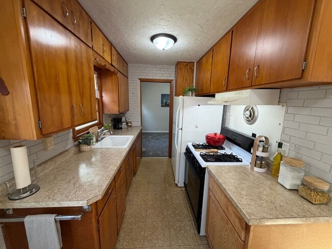 Photo - 3bed, 1bath home for rent in quiet Waterlo...