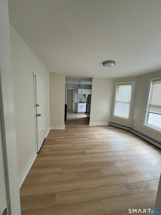 Photo - 706 George St