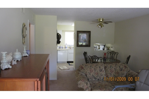 Country Club Apartments - Country Club Apartments