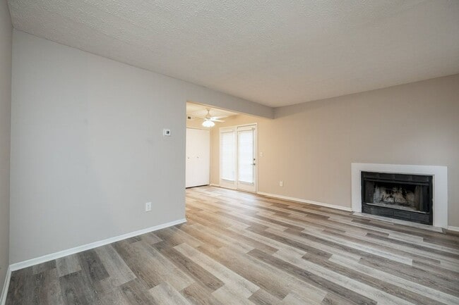 TOWNHOMES AT MCNAUGHTEN