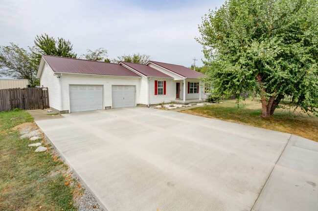 Photo - 16 Winding Oaks