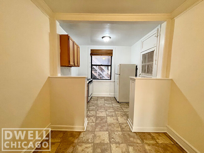 Photo - 2300 N Spaulding Ave Apartments