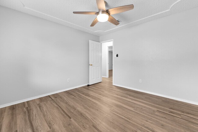 Photo - 5309 Lansingford Trail