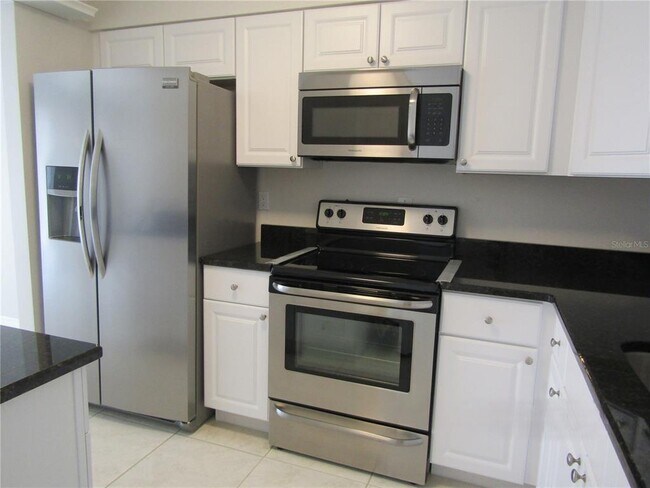 7304 W Country Club Dr N Unit 115