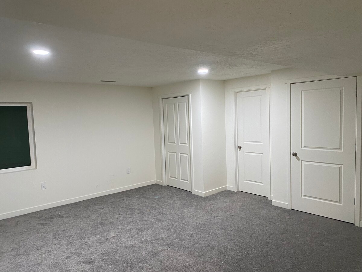 Town Home - Town Home Unit 4