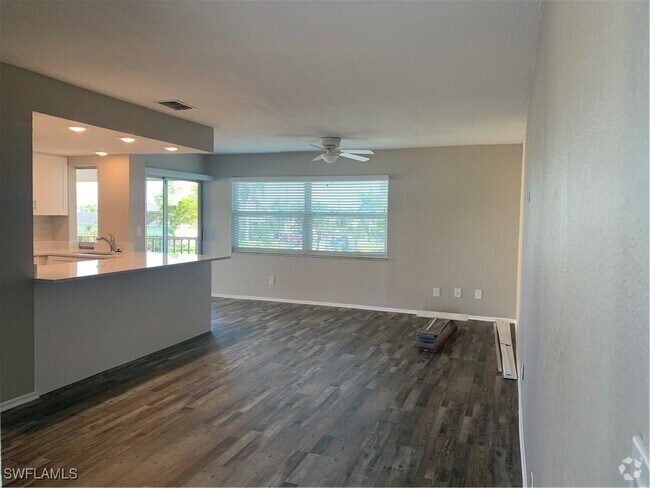Building Photo - 429 SW 47th Terrace Unit 4 Rental