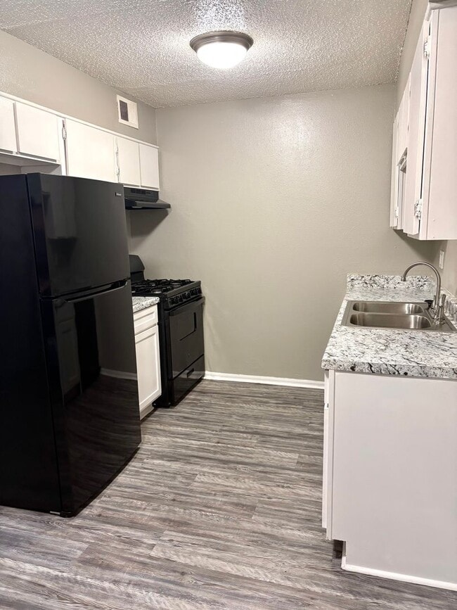 Photo - Bryant Grove Apartments