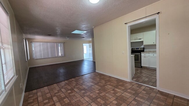 Photo - 4 Bedroom 2 Bath Single Family Home w/ 2 Bonus Rooms