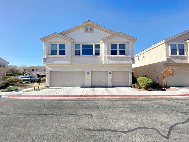 Photo - 2 BEDROOM 2 BATH TOWNHOME IN GATED COMMUNITY