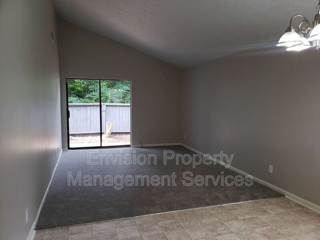 Photo - 8577 Pineview Ln