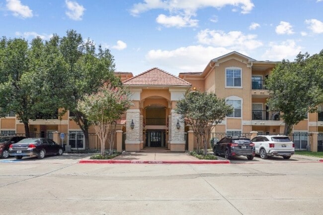 Photo - Villas of Mission Bend - Senior Living