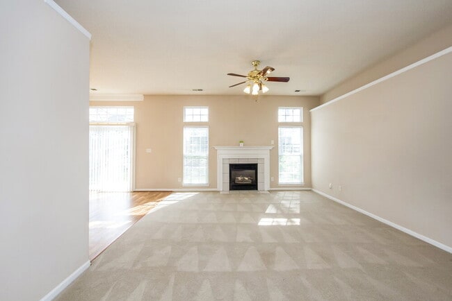 Photo - 3744 Sedgewick Dr SW