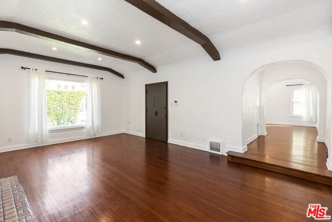 Photo - 6620 W 6th St