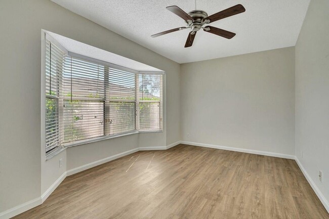 Photo - 1022 Island Manor Dr