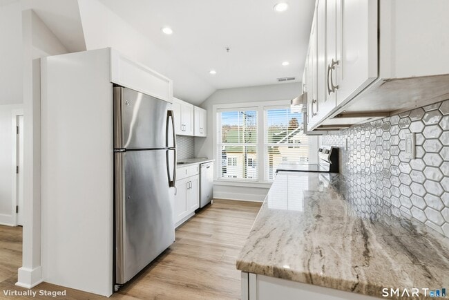 Photo - 82 Wall St Unit 300