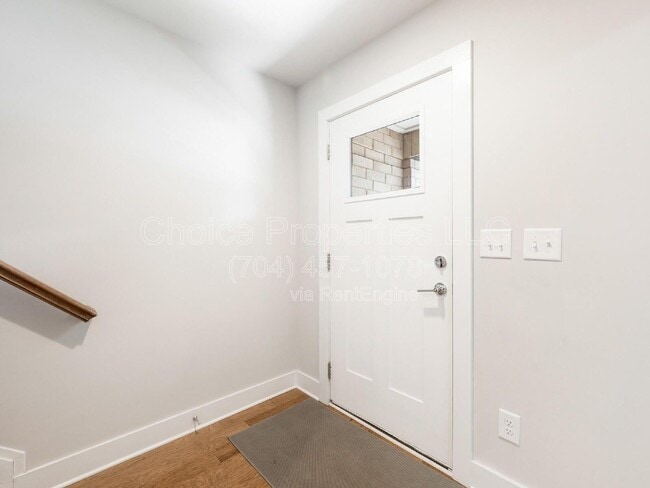 Photo - 1575 Duckworth Ave